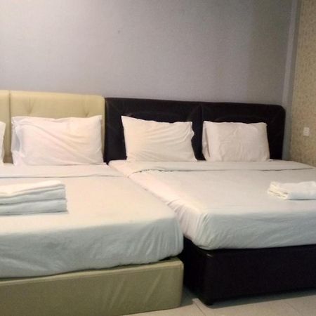 D Lima Beach Inn Pantai Cenang  Exterior foto