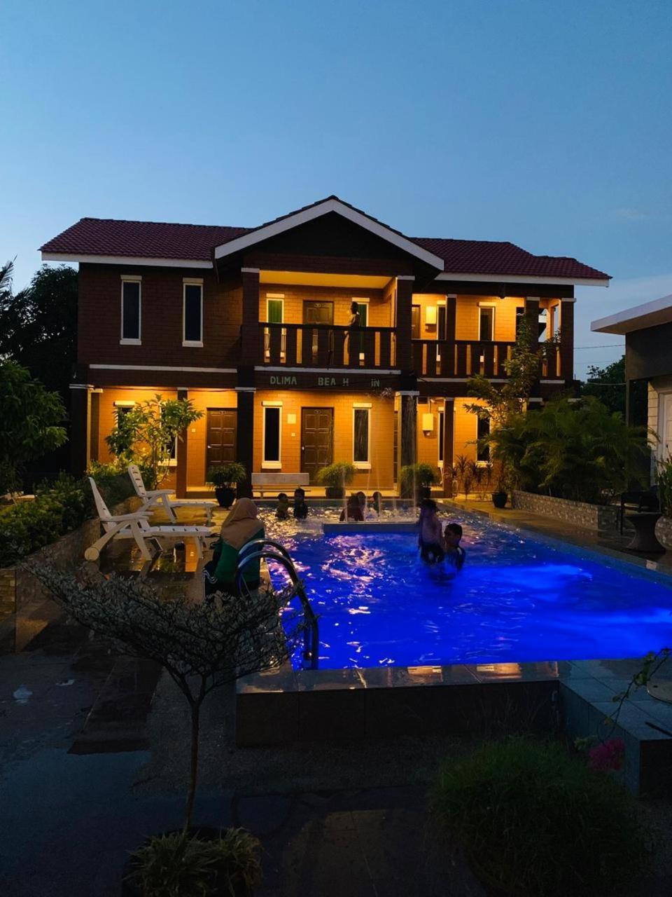 D Lima Beach Inn Pantai Cenang  Exterior foto