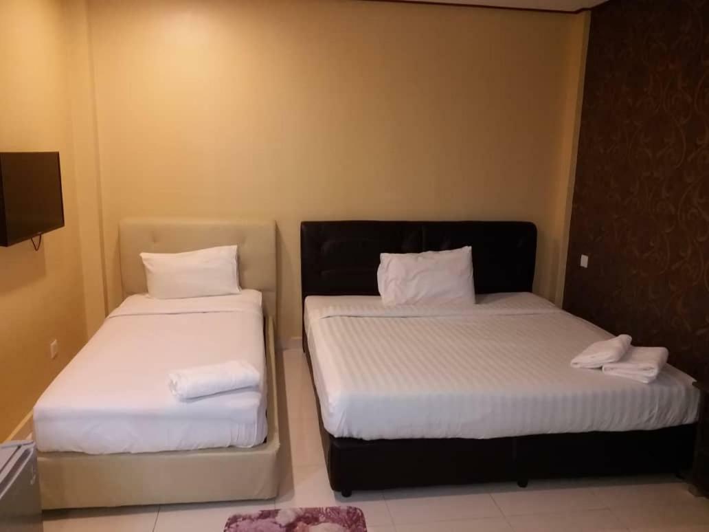 D Lima Beach Inn Pantai Cenang  Exterior foto