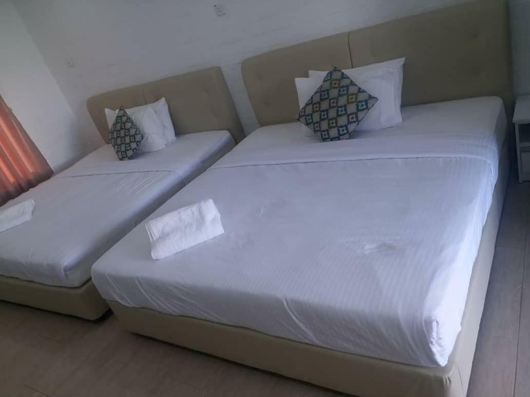 D Lima Beach Inn Pantai Cenang  Exterior foto